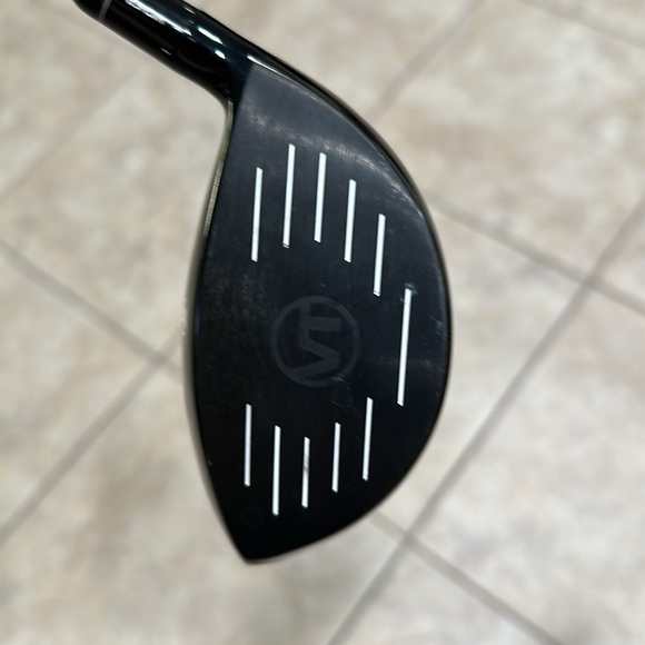 Flynn ALTO VT Max + Junior Girls Diver - Picture 2 of 3